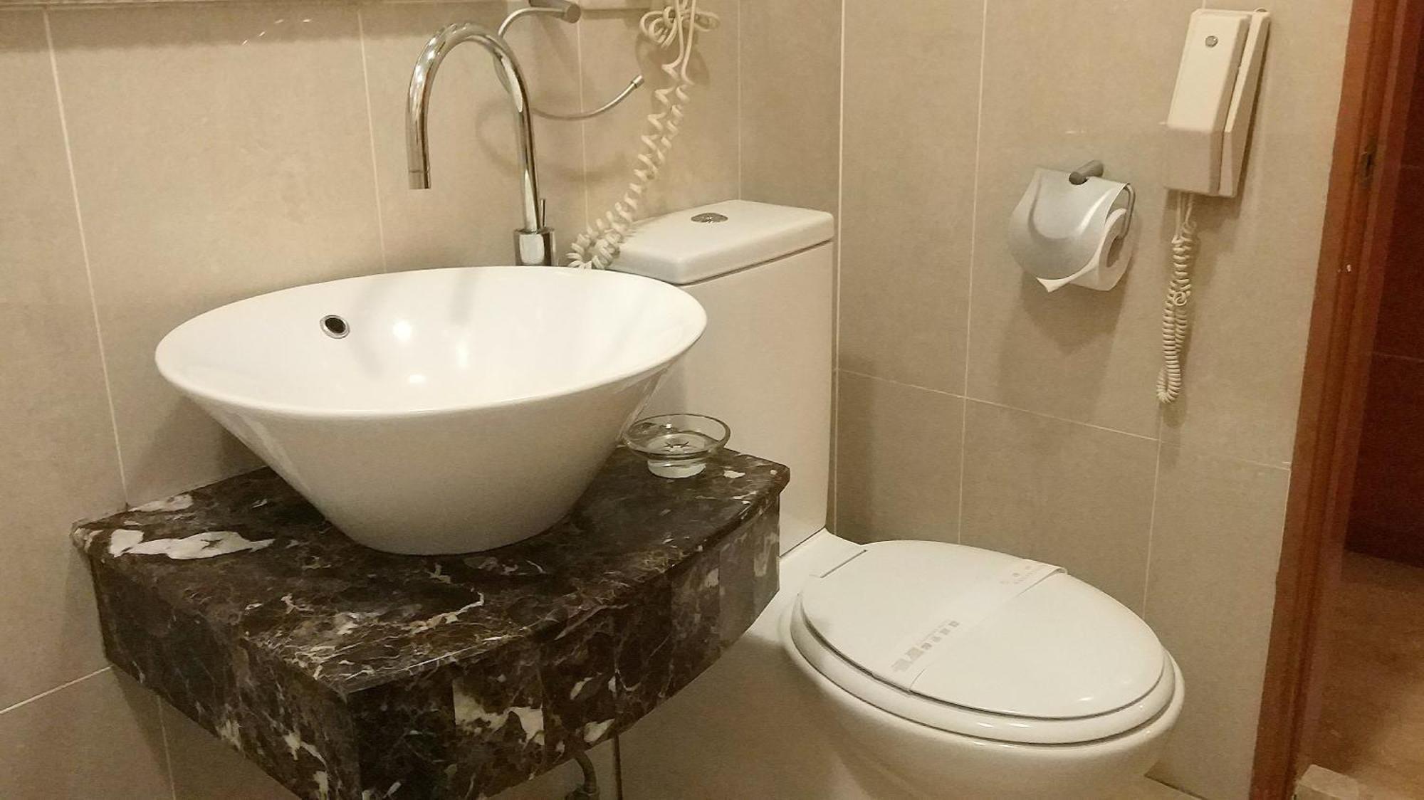 Elegance Hotel Тайпей Екстериор снимка