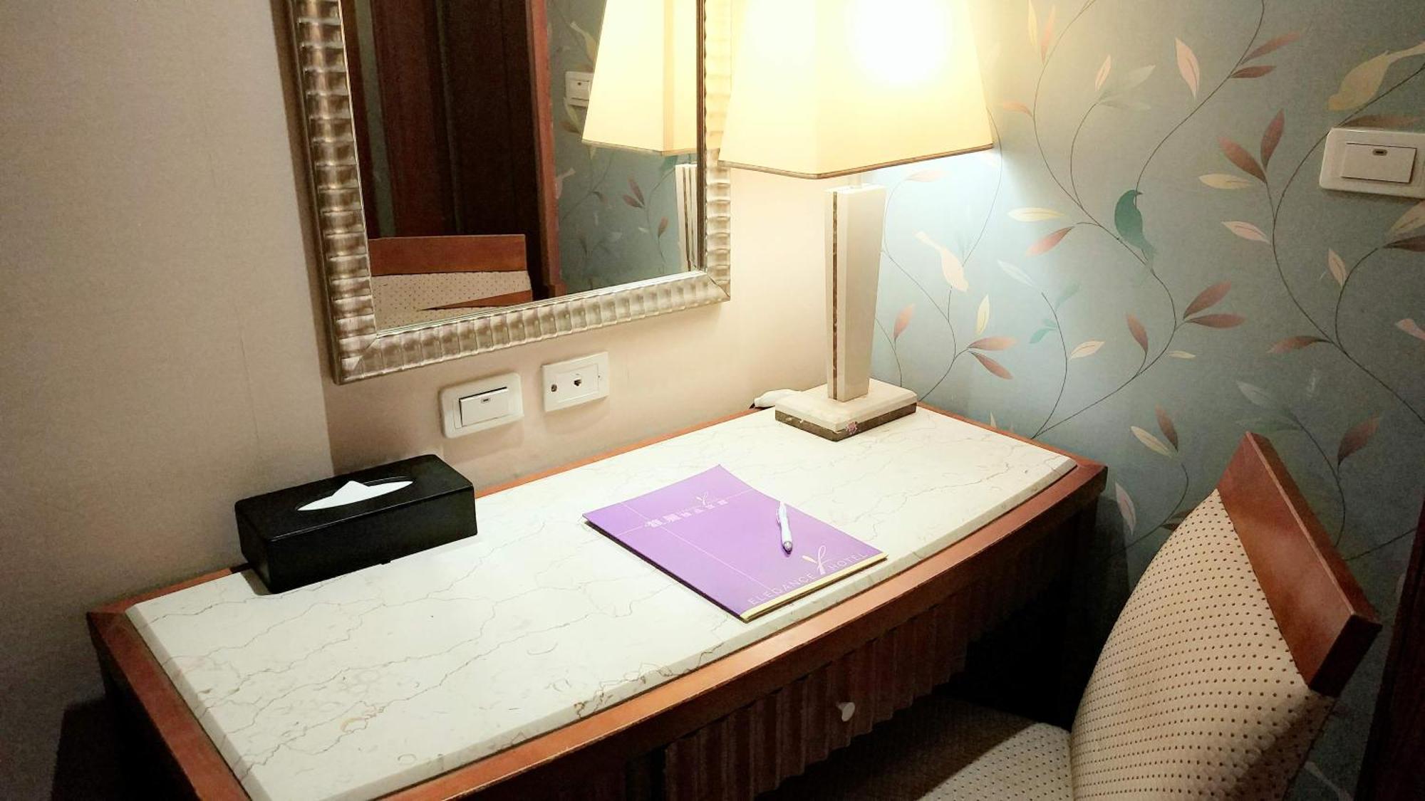 Elegance Hotel Тайпей Екстериор снимка