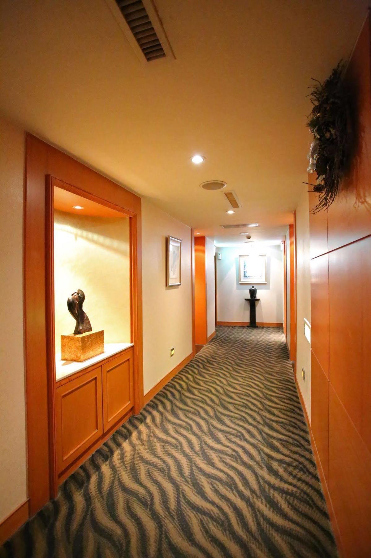 Elegance Hotel Тайпей Екстериор снимка